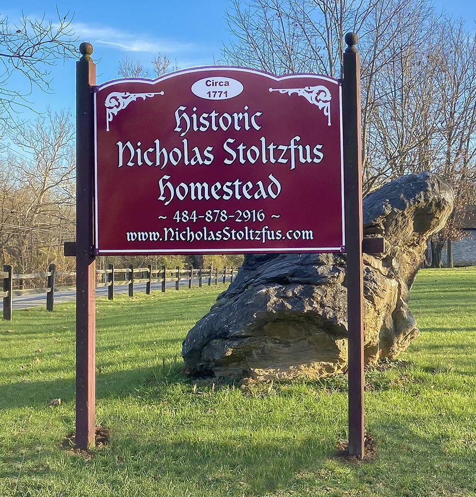 nicholas stoltzfus homestead entrance sign